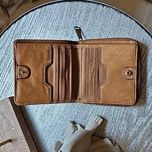 FOSSIL Wallet - Picture 3 of 5